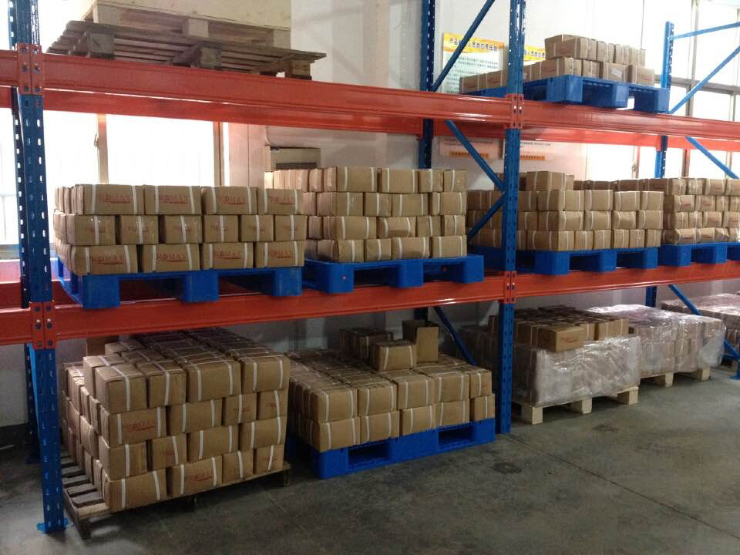 橫梁式貨架塑料托盤如何選擇？