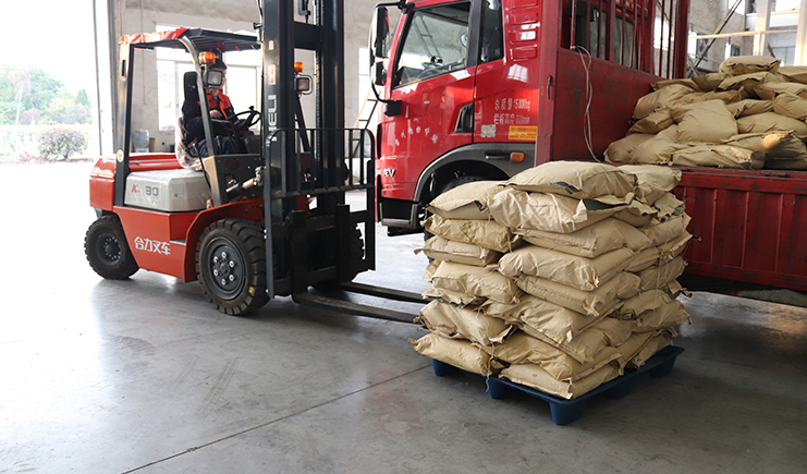 不為五斗米折腰，卻為吹塑托盤抬頭？