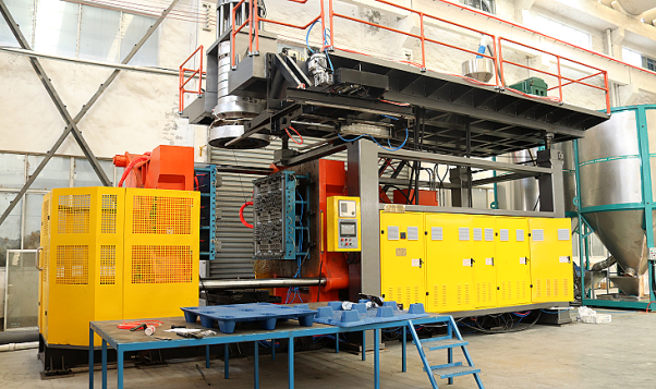 九腳吹塑托盤如何生產？吹塑托盤廠家來解惑