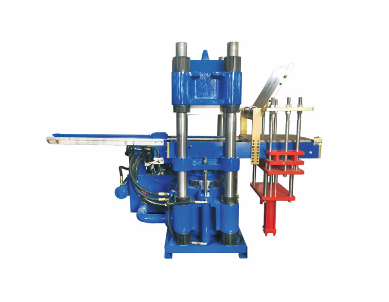 高精密度雙油泵全自動(dòng)快速軌道開模油壓成型機(jī)1.jpg