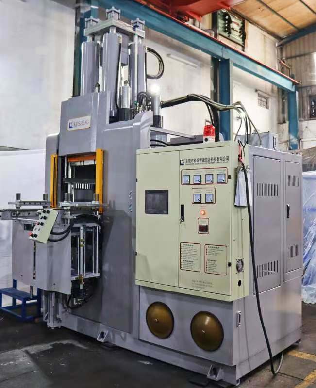 O-Ring-Auto-Parts-Shock-Pad-Black-Ruuber-Product-300t-First-in-First-out-Vertical-Rubber-Injection-Molding-Machine (5).jpg